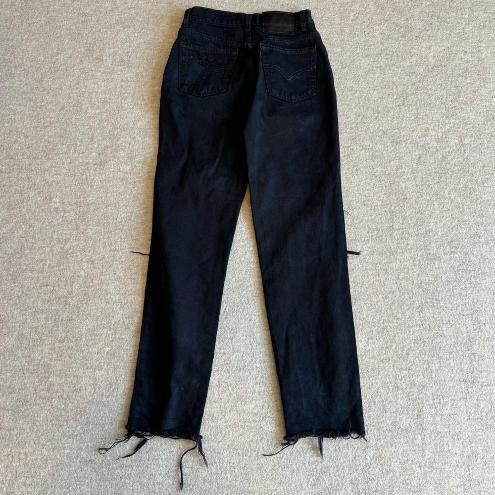 Levi's Black Skinny Jeans with Distressed Detailing - Picture 3 of 5